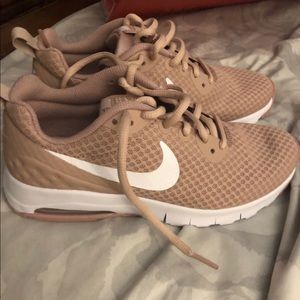 Women’s Nike Air Max